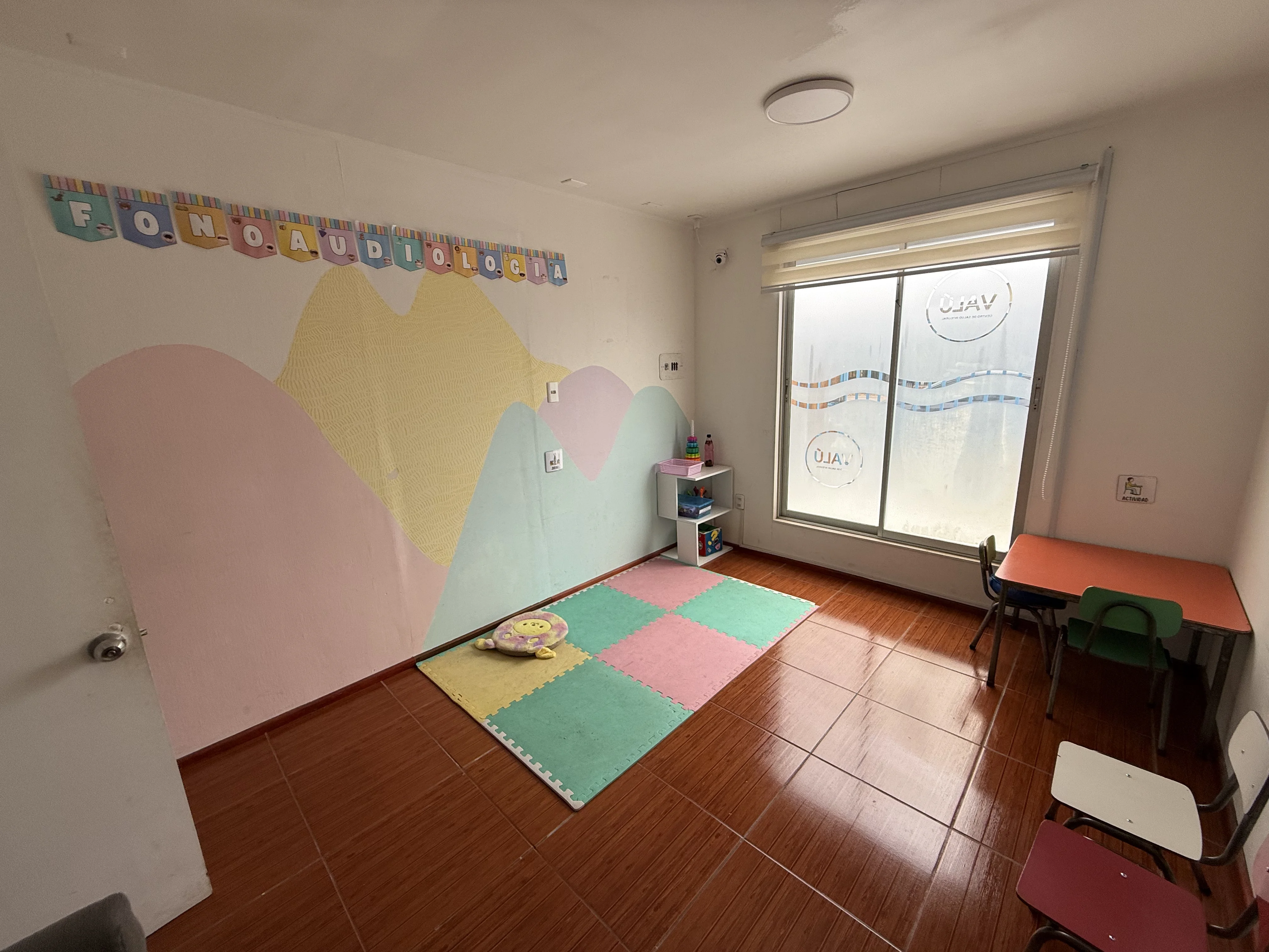 Box de atención fonoaudiológica equipado para niños y adultos en Centro Valu Coquimbo