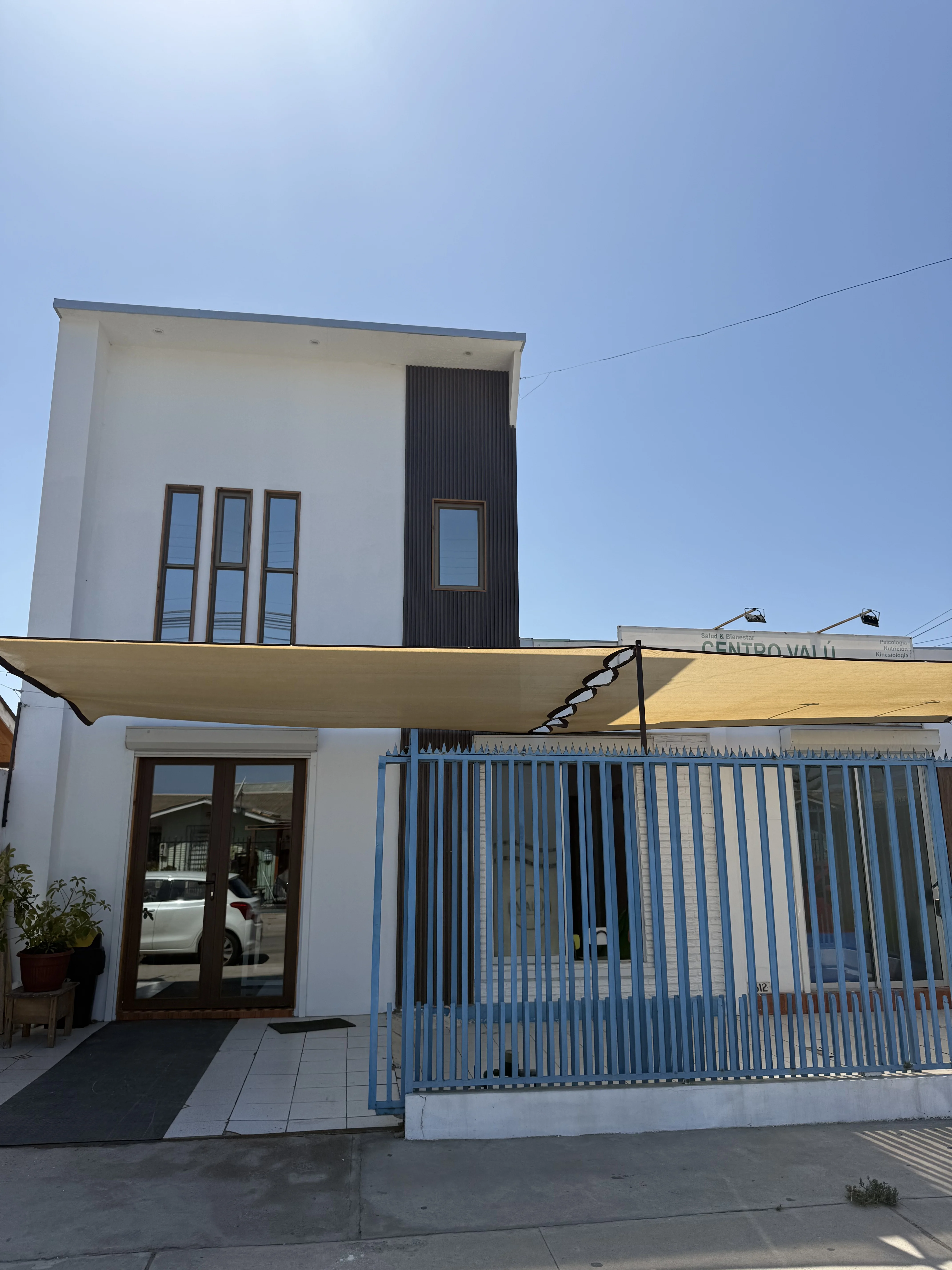 Fachada e instalaciones de Centro Valu en Coquimbo